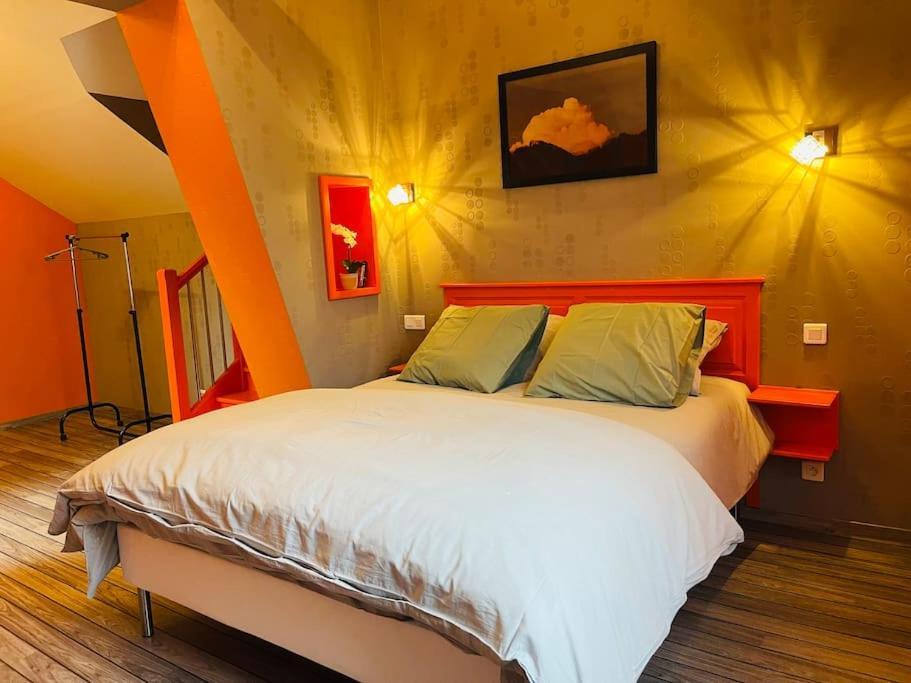Maison Confort Proche Center La Menuis Holiday home Sully-sur-Loire